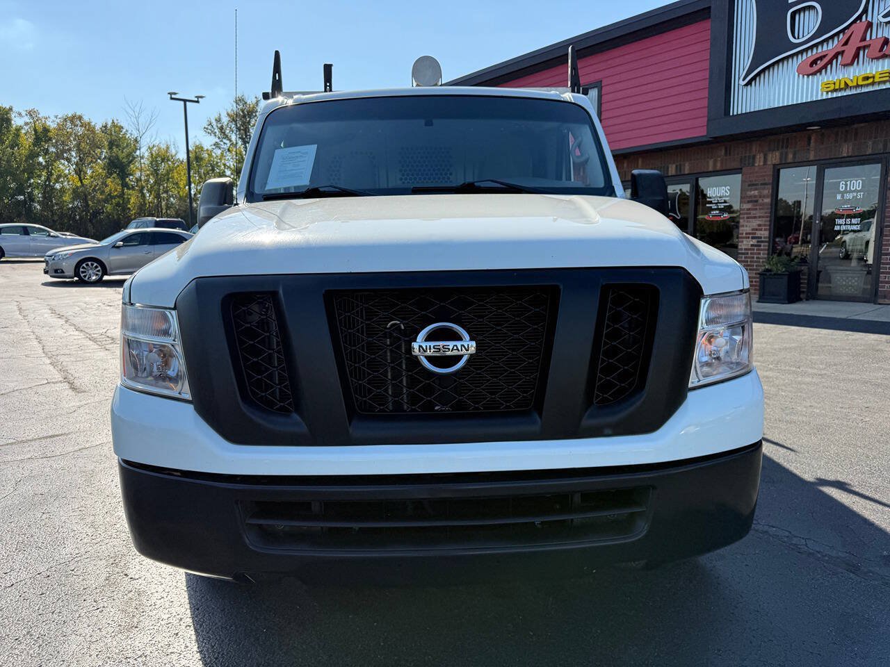 Used 2020 Nissan NV 1500 SV RWD image 2