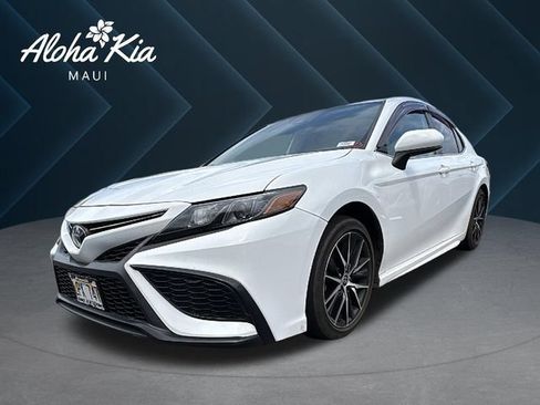 Used 2021 Toyota Camry SE FWD image 1
