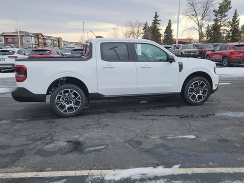 New 2026 Ford Maverick Lariat image 17