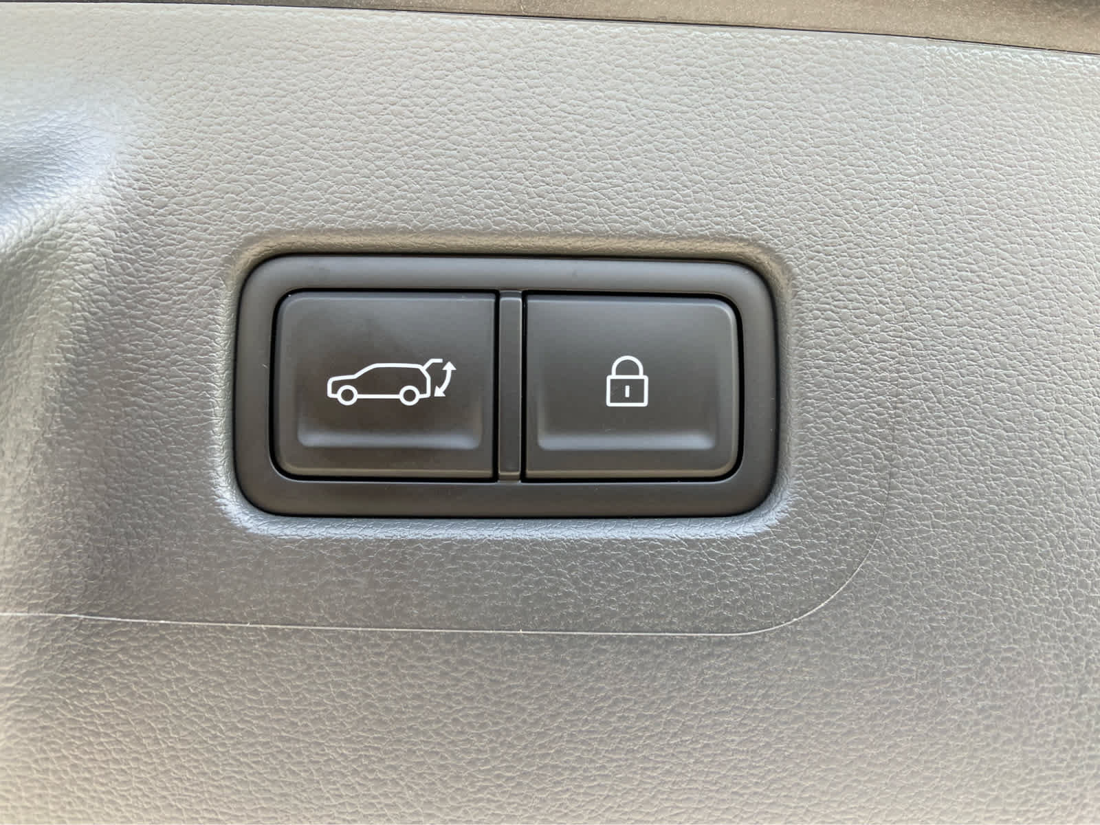 Used 2026 Hyundai Santa Fe SEL FWD image 9
