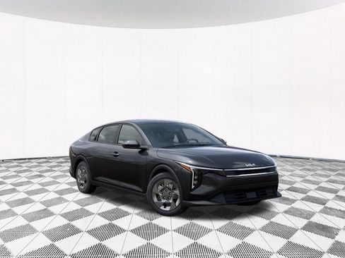 New 2026 Kia K4 FWD image 11