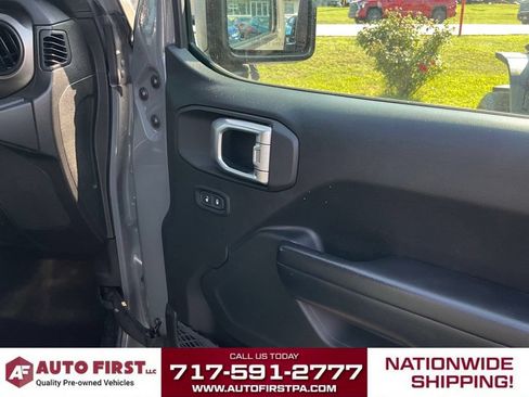 Used 2019 Jeep Wrangler Unlimited Sport S AWD/4WD image 15
