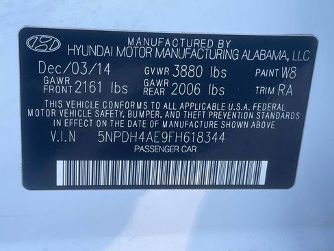 Used 2015 Hyundai Elantra SE FWD image 29
