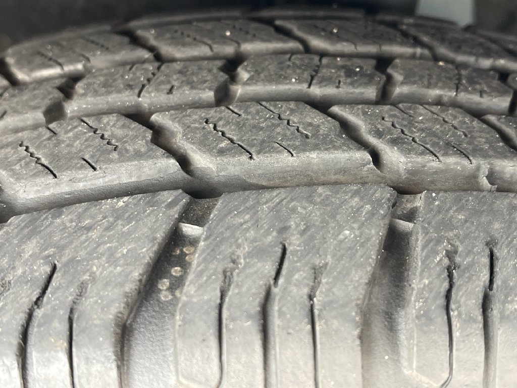 Used 2023 Chrysler Pacifica Touring-L FWD image 44