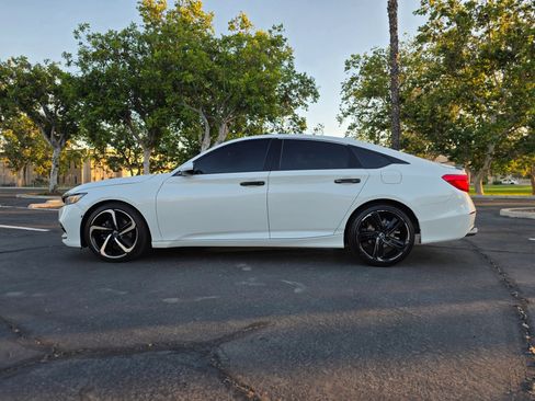Used 2019 Honda Accord Sport image 8