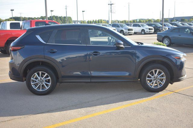 Used 2023 MAZDA CX-5 AWD 2.5 S w/ Select Package image 4