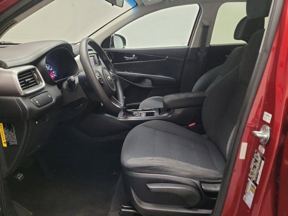 Used 2017 Kia Sorento FWD image 17