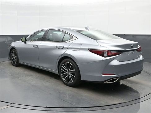 Used 2024 Lexus ES 350 w/ Premium Package image 6