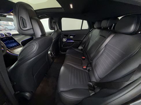 Used 2025 Mercedes-Benz GLC 300 4MATIC image 25