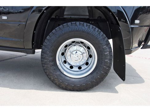Used 2024 RAM 3500 Limited w/ Towing Technology Group AWD/4WD image 32