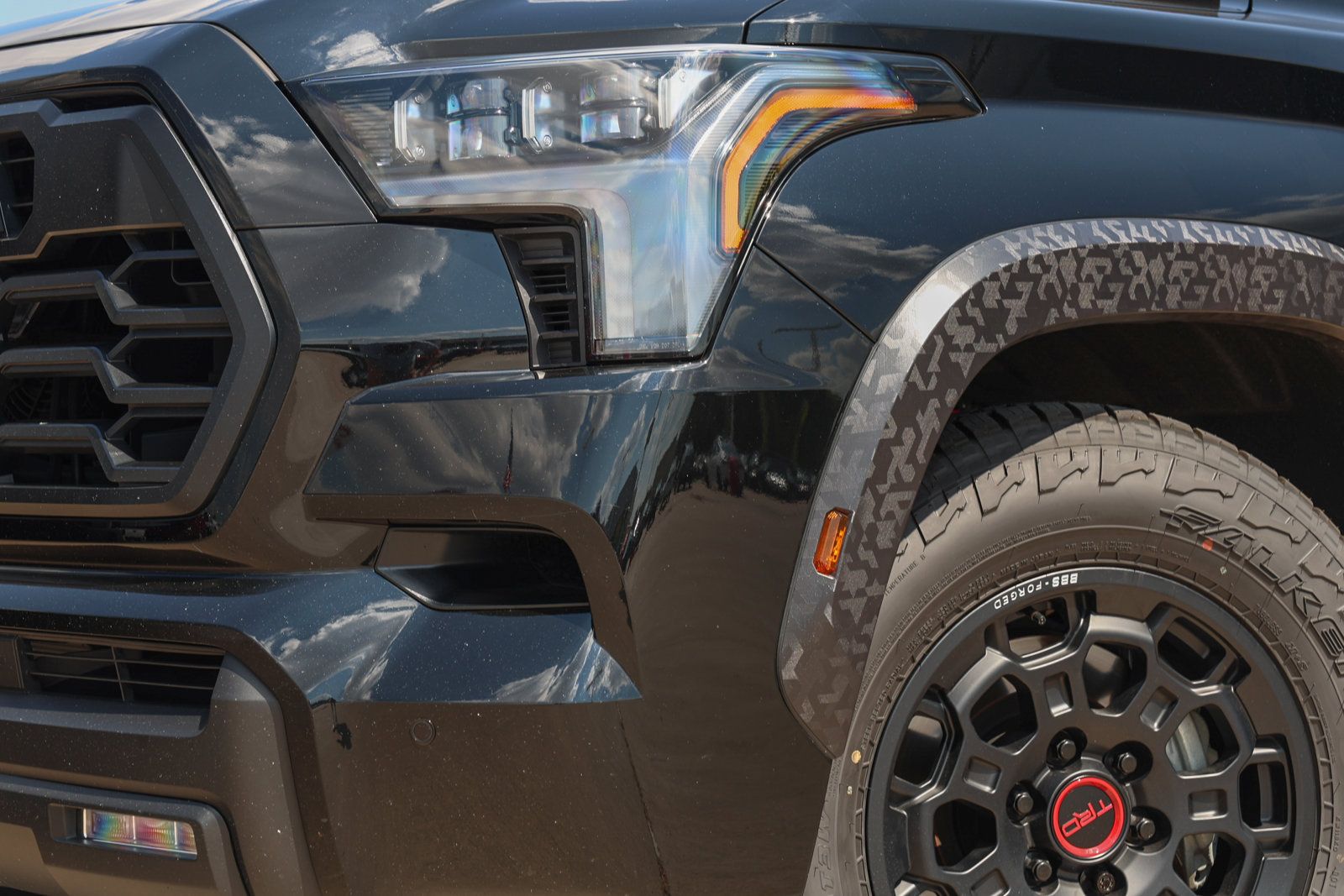 Used 2025 Toyota Sequoia TRD Pro AWD/4WD image 12