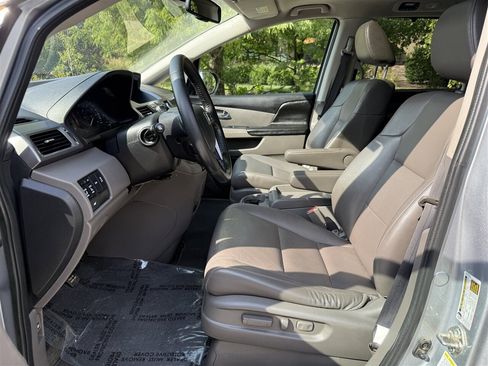 Used 2017 Honda Odyssey EX-L image 9