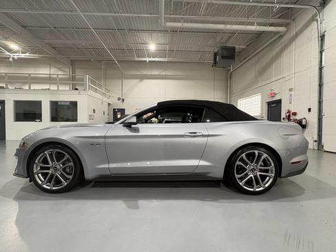 Used 2021 Ford Mustang GT Premium w/ Equipment Group 401A RWD image 4