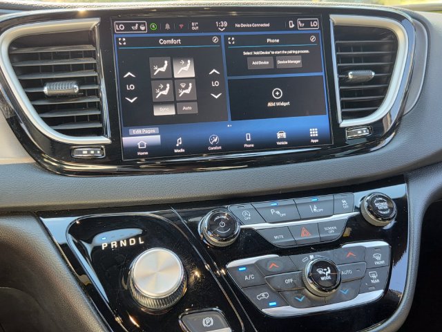 Used 2025 Chrysler Pacifica Select FWD image 13