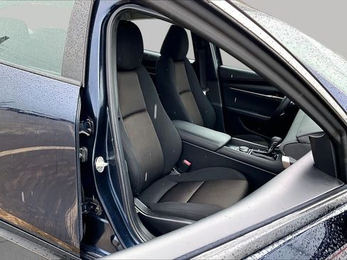 Used 2020 MAZDA MAZDA3 Sedan FWD image 8
