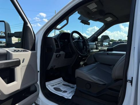 Used 2018 Ford F250 XL w/ Power Equipment Group AWD/4WD image 21