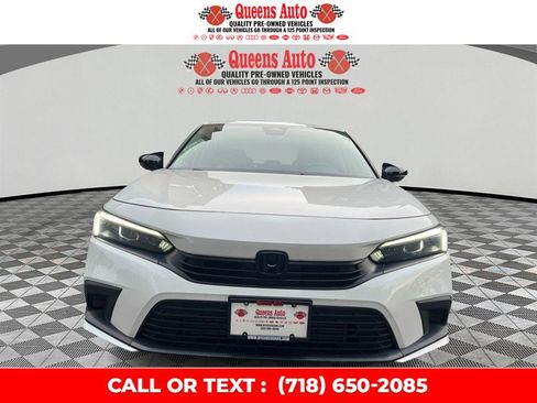 Used 2024 Honda Civic EX image 1