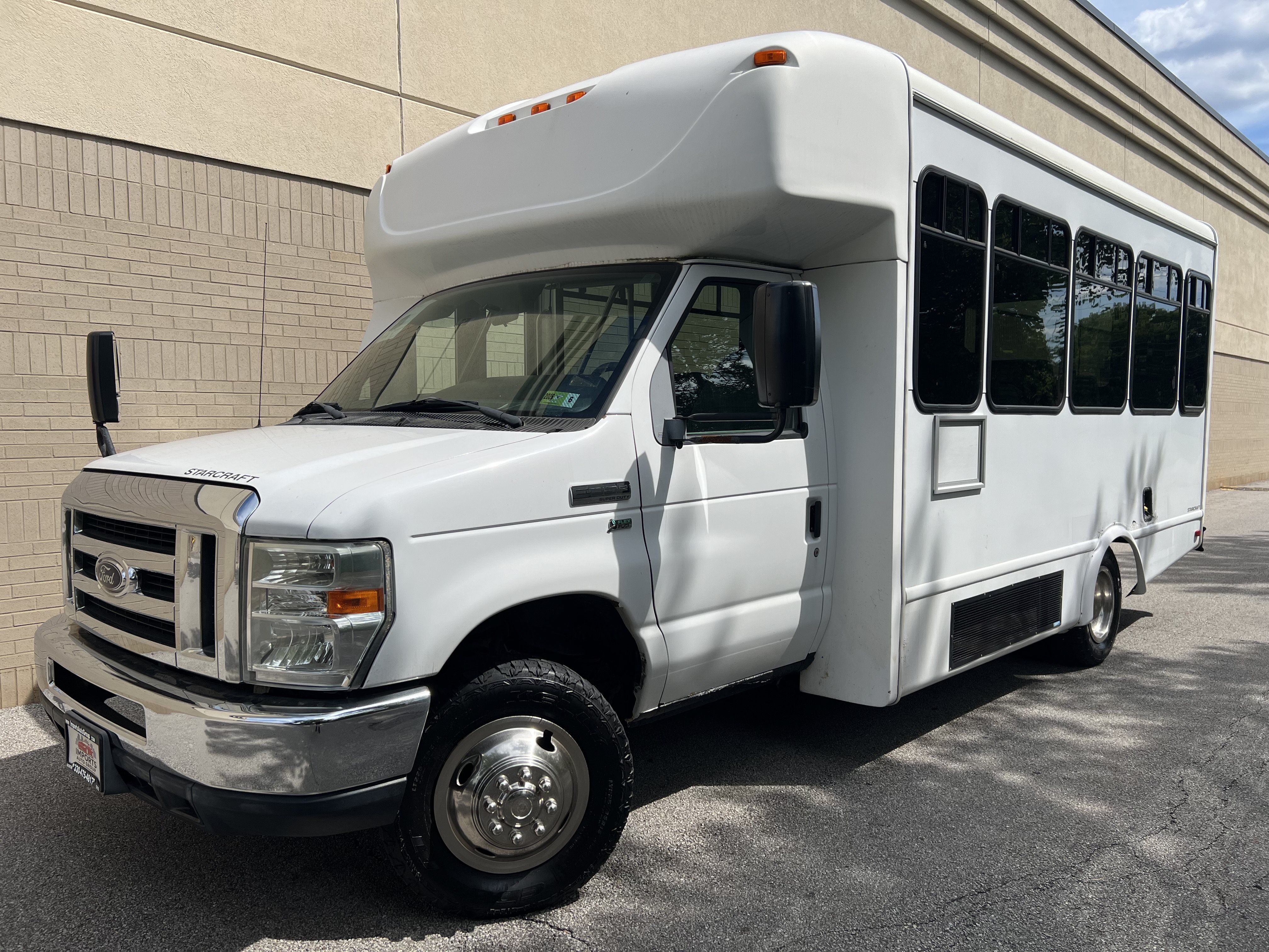 Used 2013 Ford E-350 and Econoline 350 Super Duty w/ Shuttle Bus Prep Pkg RWD image 2