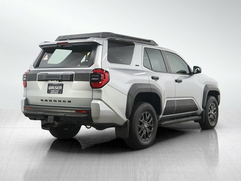 Used 2026 Toyota 4Runner SR5 AWD/4WD image 5