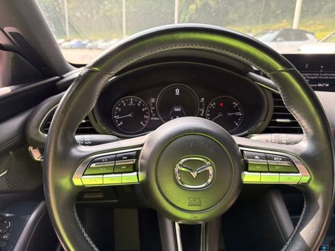 Used 2019 MAZDA MAZDA3 Hatchback w/ Preferred Package FWD image 24