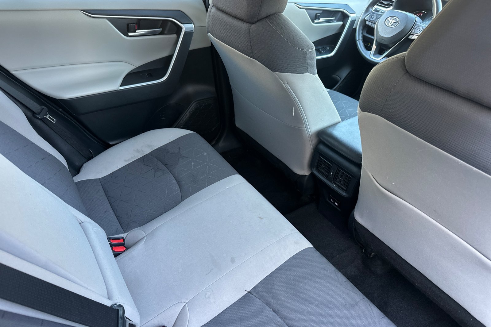 Certified 2024 Toyota RAV4 XLE w/ Convenience Package FWD image 19