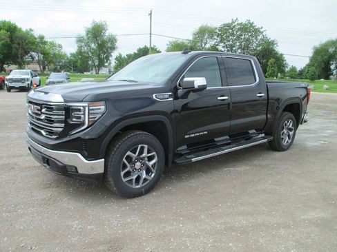 New 2026 GMC Sierra 1500 SLT w/ SLT Premium Plus Package AWD/4WD image 9