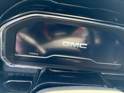 Used 2023 GMC Sierra 1500 Elevation w/ LPO, Elevation Black Package AWD/4WD image 10