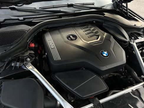 Used 2022 BMW 530i xDrive 530i xDrive w/ Luxury Seating Package image 41