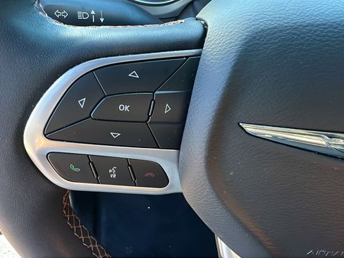 Used 2024 Chrysler Pacifica Pinnacle image 29