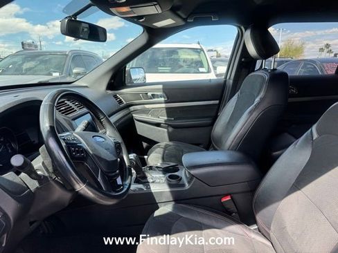 Used 2019 Ford Explorer XLT w/ Equipment Group 202A image 6