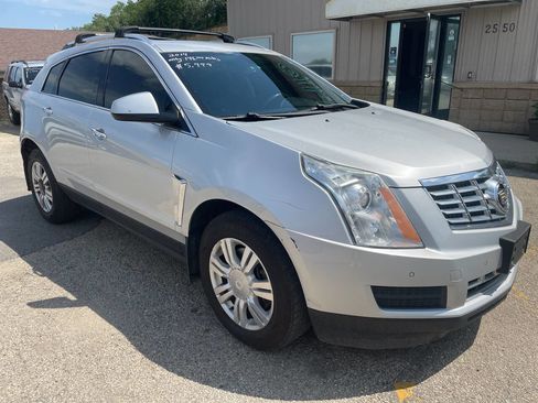Used 2014 Cadillac SRX Luxury image 2