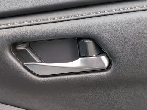 Used 2024 Nissan Sentra SV FWD image 34