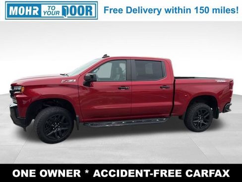Used 2021 Chevrolet Silverado 1500 LT Trail Boss w/ Convenience Package II AWD/4WD image 2