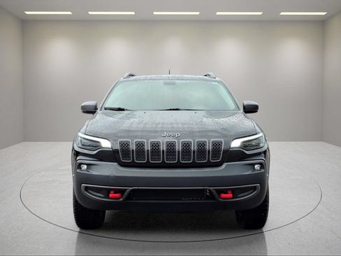 Used 2019 Jeep Cherokee Trailhawk w/ Cold Weather Group AWD/4WD image 24