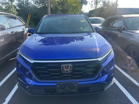 Used 2025 Honda CR-V EX image 1
