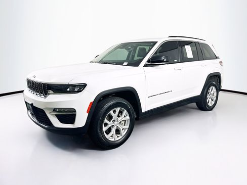 Used 2023 Jeep Grand Cherokee Limited RWD image 3