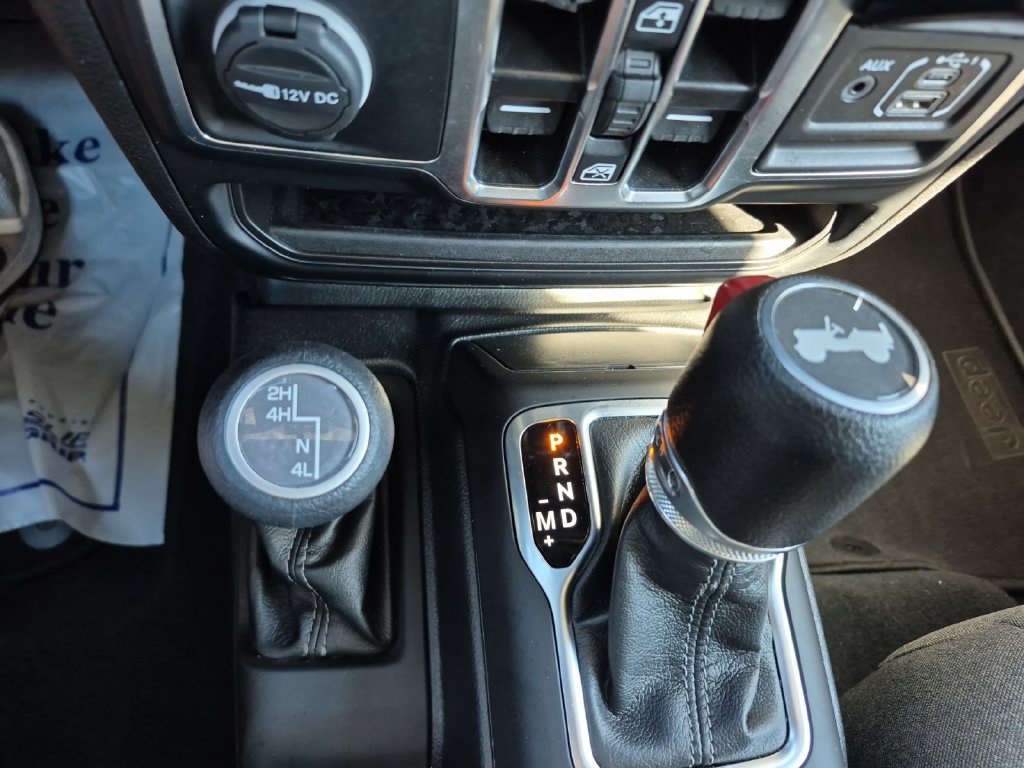 Used 2024 Jeep Wrangler Unlimited Sport AWD/4WD image 23