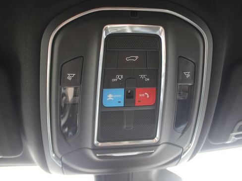 Used 2024 Jeep Grand Cherokee L Limited AWD/4WD image 14