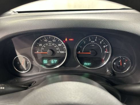 Used 2018 Jeep Wrangler Sport AWD/4WD image 13