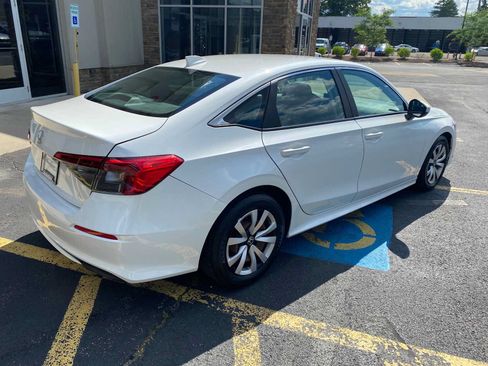 Used 2022 Honda Civic LX image 4