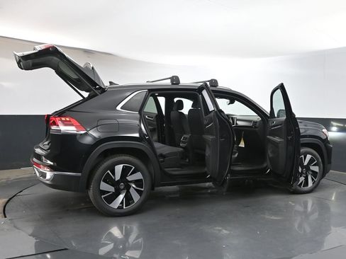 New 2026 Volkswagen Atlas Cross Sport SEL AWD/4WD image 39