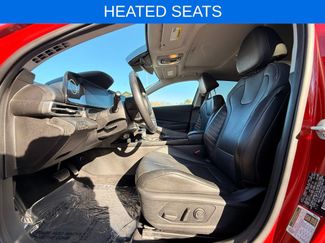 Used 2023 Hyundai Elantra Limited FWD video 3