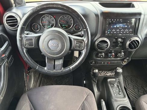 Used 2013 Jeep Wrangler Unlimited Sport image 18