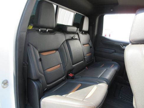 Used 2024 GMC Sierra 1500 AT4 w/ AT4 Premium Package AWD/4WD image 24