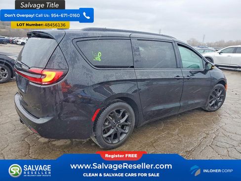 Used 2024 Chrysler Pacifica Limited w/ S Appearance Package FWD image 4