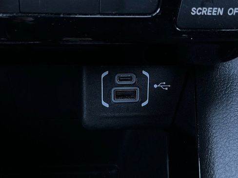 Used 2025 Jeep Compass Limited image 26