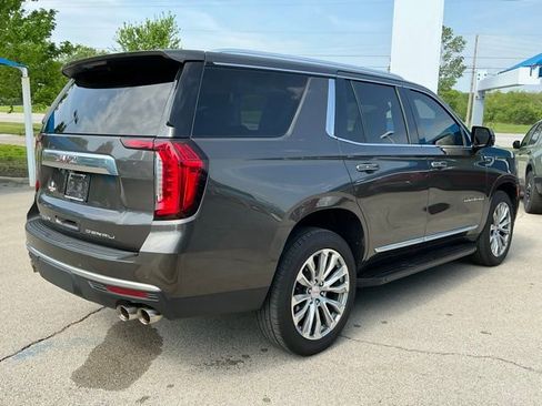 Used 2021 GMC Yukon Denali w/ Advanced Technology Package AWD/4WD image 3