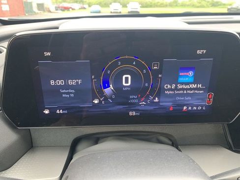 Used 2025 Chevrolet Traverse LT w/ Driver Confidence Package FWD image 11