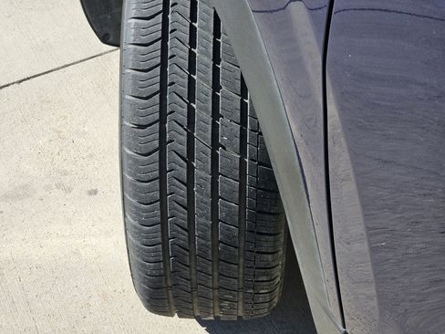 Used 2021 Hyundai Santa Fe SEL w/ Convenience + Premium Package image 11