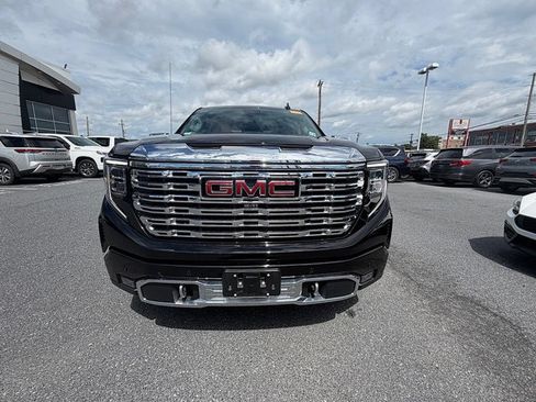 Used 2024 GMC Sierra 1500 Denali w/ Technology Package AWD/4WD image 8